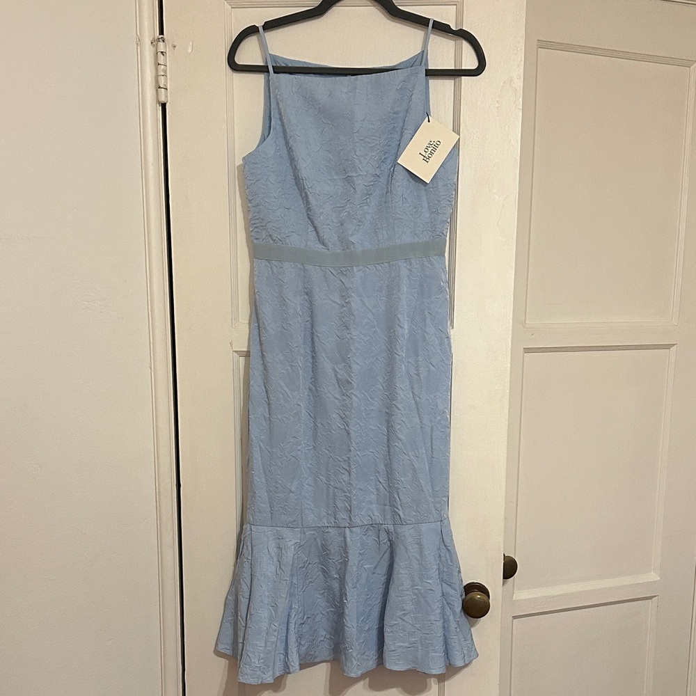 Elegant Light Blue Midi Dress